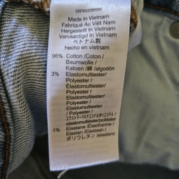 Madewell Distressed Light Wash Cropped Jeans "The Perfect Vintage Jean" - Picture 8 of 8